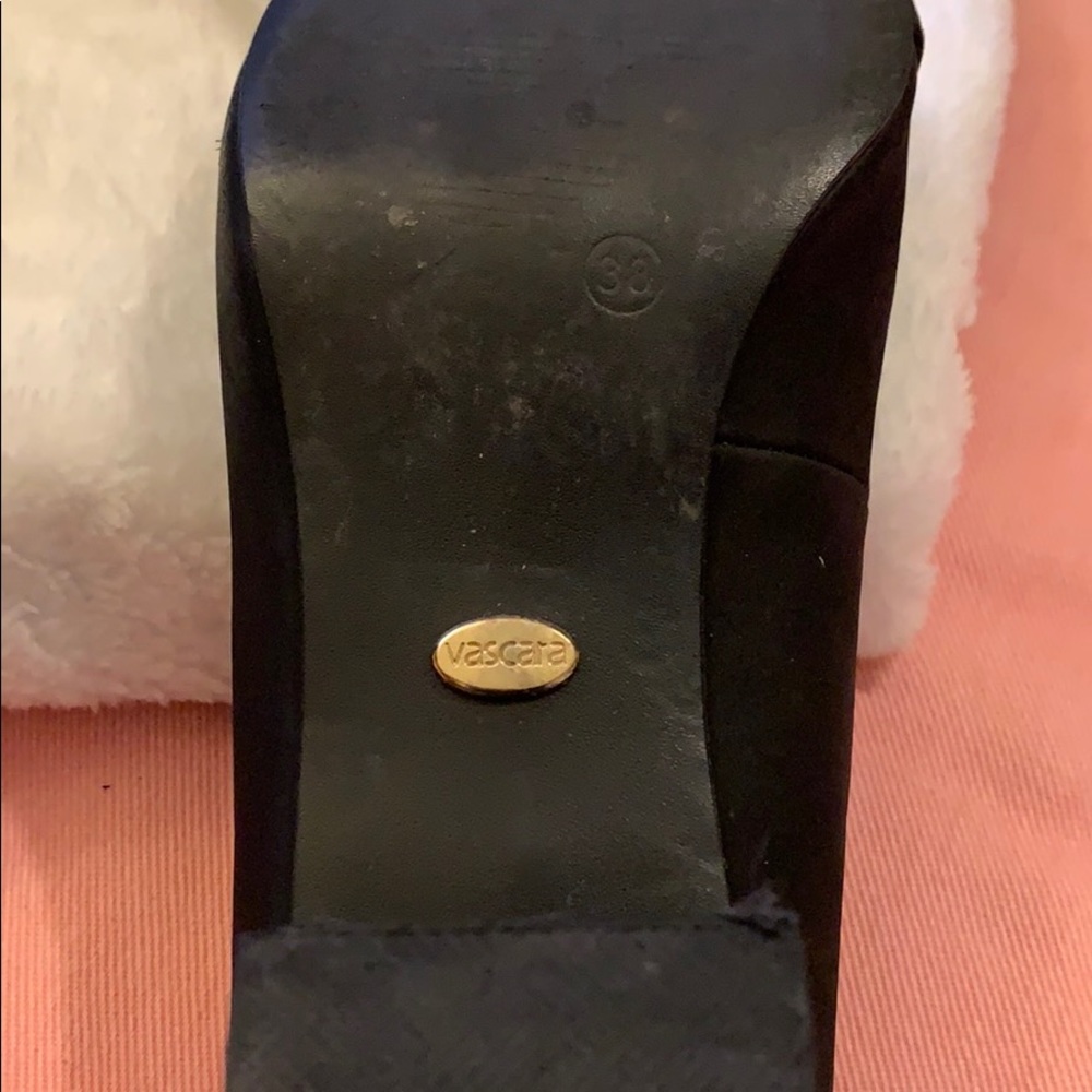 Heels - Picture 6 of 7